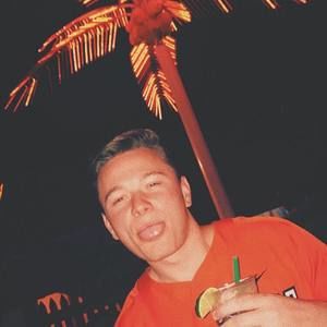 Meet your Posher, Seth